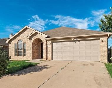 7437 Diamond Springs Trail - Photo Thumbnail 3
