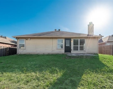 7437 Diamond Springs Trail - Photo Thumbnail 17