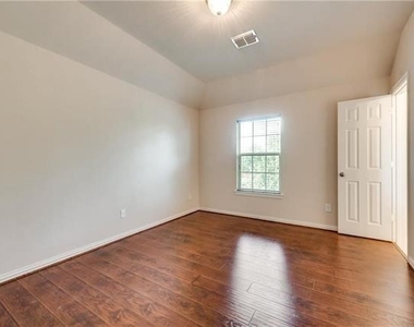 434 Teagarden Court - Photo Thumbnail 28