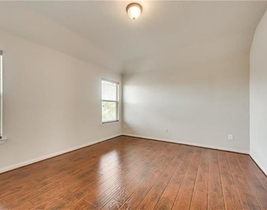 434 Teagarden Court - Photo Thumbnail 33