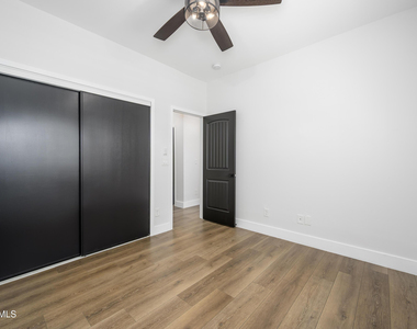 274 N Delaware Street - Photo Thumbnail 14