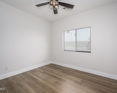 274 N Delaware Street - Photo Thumbnail 9