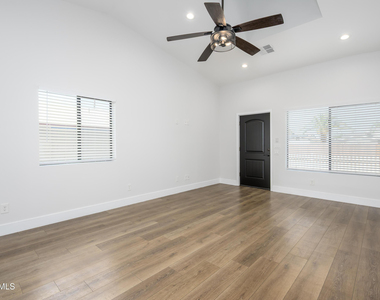 274 N Delaware Street - Photo Thumbnail 19