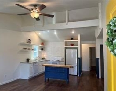 315 Hobson Street - Photo Thumbnail 4