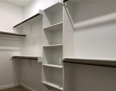 4405 Chicory Court - Photo Thumbnail 9
