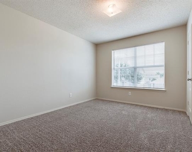 2920 Pima Lane - Photo Thumbnail 12