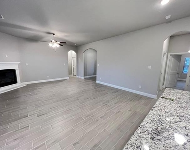 4008 Whitetail Lane - Photo Thumbnail 4