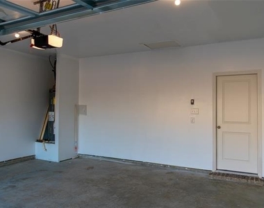 4407 Silverweed Lane - Photo Thumbnail 16