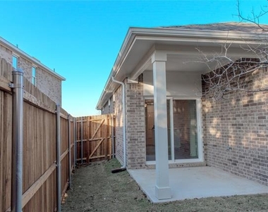 4407 Silverweed Lane - Photo Thumbnail 18