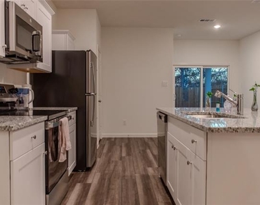 4407 Silverweed Lane - Photo Thumbnail 4