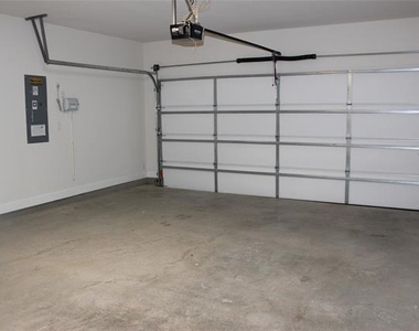 205 Texas Red Lane - Photo Thumbnail 10