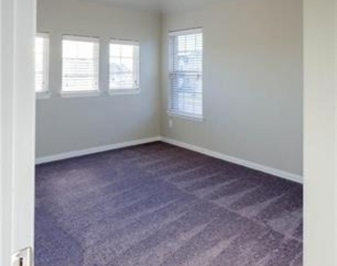 3928 Southern Ridge Drive - Photo Thumbnail 19