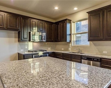 3928 Southern Ridge Drive - Photo Thumbnail 5