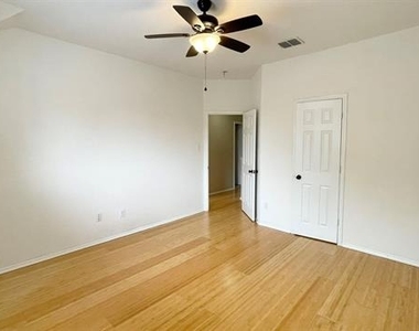 2712 Oakland Hills Drive - Photo Thumbnail 13