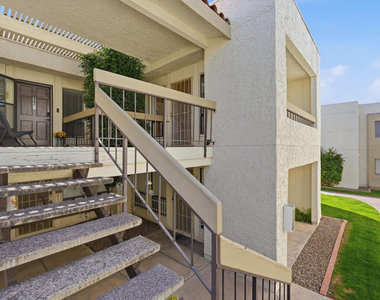3002 N 70th Street - Photo Thumbnail 2