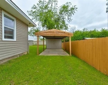 230 Davis Avenue - Photo Thumbnail 24