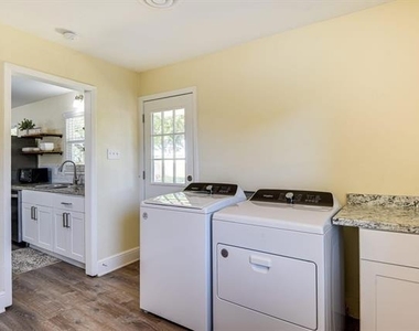 230 Davis Avenue - Photo Thumbnail 20