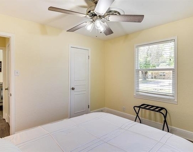 230 Davis Avenue - Photo Thumbnail 22