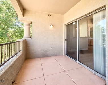 14950 W Mountain View Boulevard - Photo Thumbnail 16