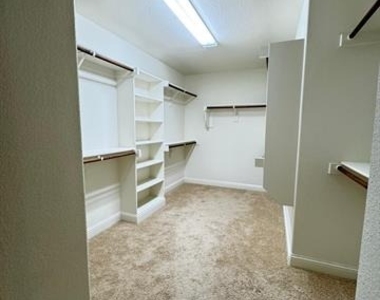 4616 Vista Grande Drive - Photo Thumbnail 16