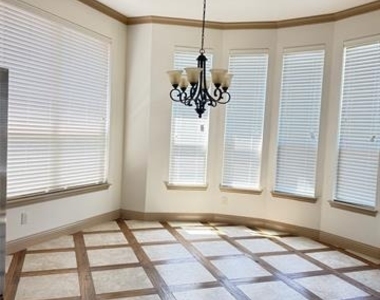 4616 Vista Grande Drive - Photo Thumbnail 9