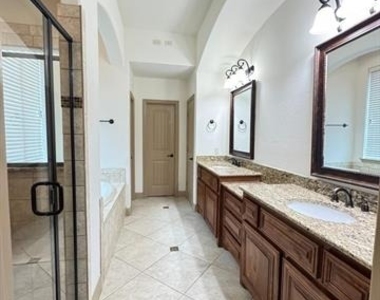 4616 Vista Grande Drive - Photo Thumbnail 13