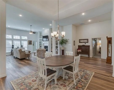 543 Logans Landing - Photo Thumbnail 6