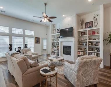 543 Logans Landing - Photo Thumbnail 8