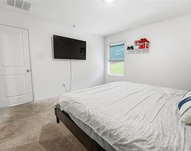 1408 Yachtclub Drive - Photo Thumbnail 8
