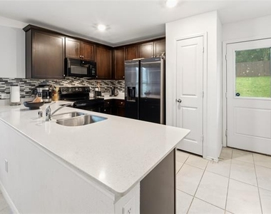 1408 Yachtclub Drive - Photo Thumbnail 2