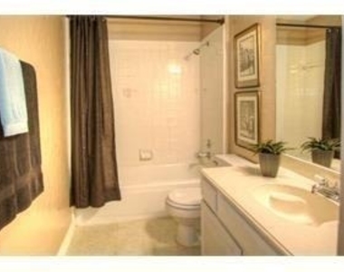 907 Canal - Photo Thumbnail 7