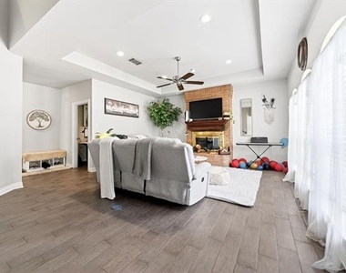 5108 Foxhaven Court - Photo Thumbnail 11