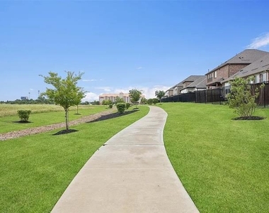 2216 Palomino Street - Photo Thumbnail 19