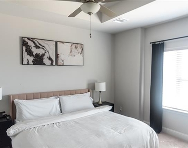 2216 Palomino Street - Photo Thumbnail 10
