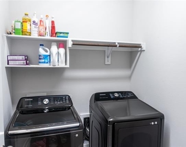 2216 Palomino Street - Photo Thumbnail 6