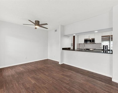 12480 Abrams Road - Photo Thumbnail 3