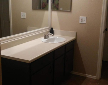 3236 E Chandler Boulevard - Photo Thumbnail 8