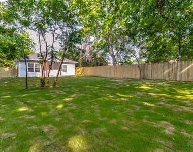 2017 S Montgomery Street - Photo Thumbnail 15