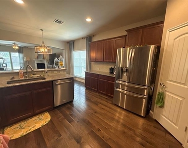 308 Mount Olive Avenue - Photo Thumbnail 9