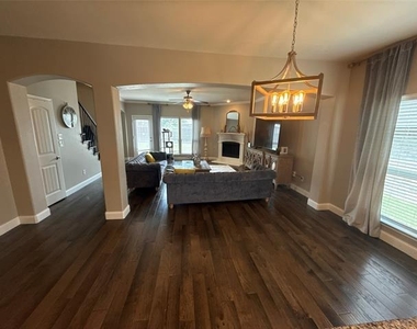 308 Mount Olive Avenue - Photo Thumbnail 4
