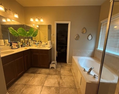308 Mount Olive Avenue - Photo Thumbnail 13