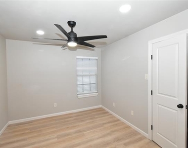 311 Stell Avenue - Photo Thumbnail 21