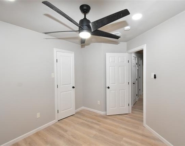 311 Stell Avenue - Photo Thumbnail 22
