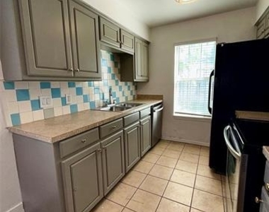 4626 San Jacinto Street - Photo Thumbnail 14