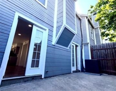 4626 San Jacinto Street - Photo Thumbnail 7