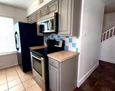 4626 San Jacinto Street - Photo Thumbnail 13