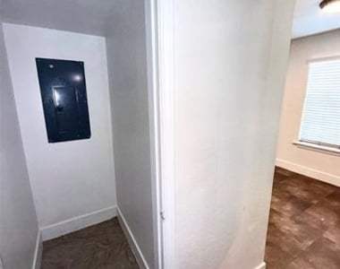 4626 San Jacinto Street - Photo Thumbnail 29