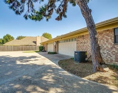 4860 Ledgestone Court - Photo Thumbnail 32