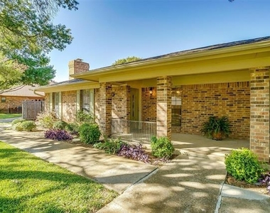 4860 Ledgestone Court - Photo Thumbnail 4