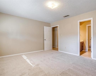 4860 Ledgestone Court - Photo Thumbnail 18